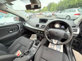 Renault Megane 1.6 16V Dynamique TomTom Euro 5 5dr