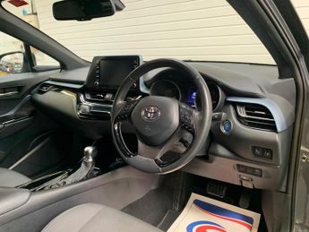 Toyota C-HR 2.0 VVT-h Design CVT Euro 6 (s/s) 5dr