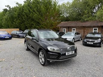 Volkswagen Touareg 3.0 TDI V6 BlueMotion Tech R-Line Plus Tiptronic 4WD Euro 6 (s/s
