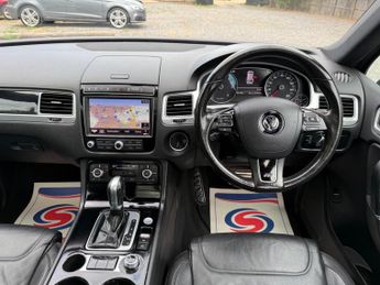 Volkswagen Touareg 3.0 TDI V6 BlueMotion Tech R-Line Plus Tiptronic 4WD Euro 6 (s/s