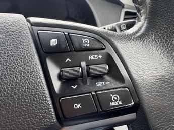 Hyundai TUCSON 2.0 CRDi SE Nav Auto 4WD Euro 6 5dr