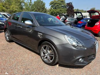 Alfa Romeo Giulietta 2.0 JTDM-2 Exclusive Euro 5 (s/s) 5dr