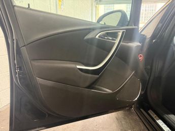 Vauxhall Astra 1.6 16v SRi Auto Euro 5 5dr