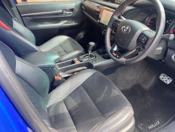 Toyota Hilux 2.8 D-4D GR SPORT II Auto 4WD Euro 6 (s/s) 4dr