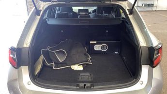 Toyota Corolla 1.8 VVT-h Icon Tech Touring Sports CVT Euro 6 (s/s) 5dr