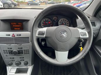 Vauxhall Astra 1.6 16v Active Euro 5 5dr