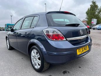 Vauxhall Astra 1.6 16v Active Euro 5 5dr