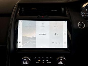 Jaguar E-PACE 2.0 P200 MHEV R-Dynamic SE Auto AWD Euro 6 (s/s) 5dr