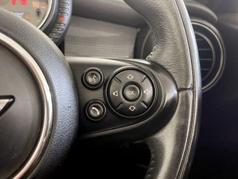MINI Convertible 1.5 Cooper Euro 6 (s/s) 2dr