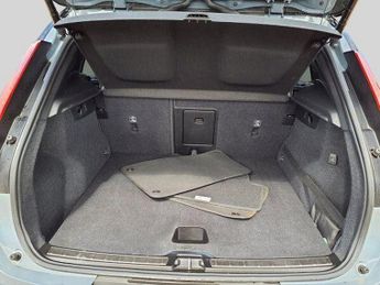 Volvo XC40 2.0 B4 MHEV R-Design Pro SUV 5dr Petrol Hybrid Auto AWD Euro 6 (