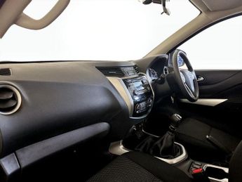 Nissan Navara 2.3 dCi Acenta 4WD Euro 6 (s/s) 4dr
