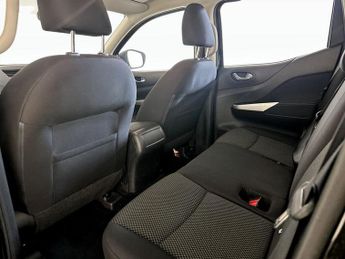 Nissan Navara 2.3 dCi Acenta 4WD Euro 6 (s/s) 4dr