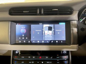 Jaguar XF 2.0i Portfolio Sportbrake Auto Euro 6 (s/s) 5dr