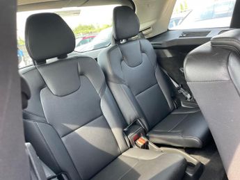 Volvo XC90 2.0 D5 PowerPulse Momentum Auto 4WD Euro 6 (s/s) 5dr