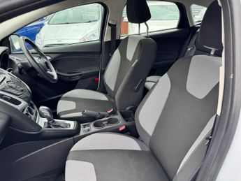 Ford Focus 1.6 Zetec Powershift Euro 5 5dr