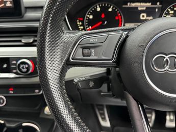 Audi A4 2.0 TDI S line S Tronic quattro Euro 6 (s/s) 4dr