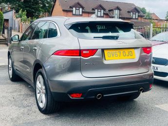 Jaguar F-PACE 2.0 D240 Portfolio Auto AWD Euro 6 (s/s) 5dr