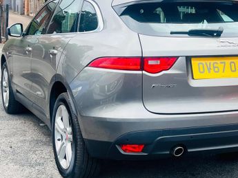 Jaguar F-PACE 2.0 D240 Portfolio Auto AWD Euro 6 (s/s) 5dr