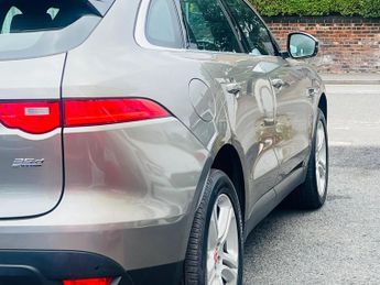 Jaguar F-PACE 2.0 D240 Portfolio Auto AWD Euro 6 (s/s) 5dr