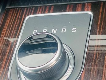 Jaguar F-PACE 2.0 D240 Portfolio Auto AWD Euro 6 (s/s) 5dr