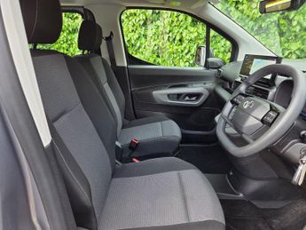 TOYOTA PROACE CITY VERSO L1 ICON