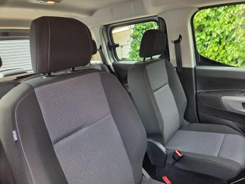 TOYOTA PROACE CITY VERSO L1 ICON
