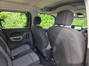 TOYOTA PROACE CITY VERSO L1 ICON