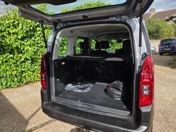 TOYOTA PROACE CITY VERSO L1 ICON