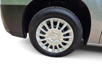 TOYOTA PROACE CITY VERSO L1 ICON
