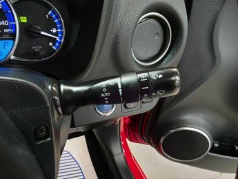 Toyota Yaris 1.5 VVT-h Excel E-CVT Euro 6 5dr (15in Alloy)