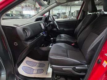 Toyota Yaris 1.5 VVT-h Excel E-CVT Euro 6 5dr (15in Alloy)