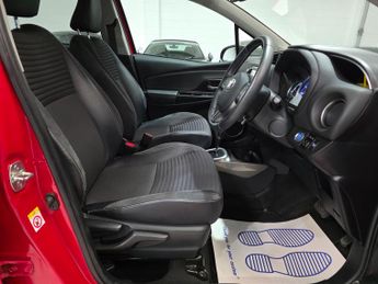 Toyota Yaris 1.5 VVT-h Excel E-CVT Euro 6 5dr (15in Alloy)