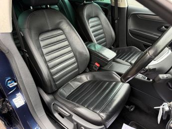 Volkswagen CC 2.0 TDI BlueMotion Tech R-Line DSG Euro 6 (s/s) 4dr