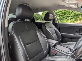 Kia Niro 64kWh First Edition Auto 5dr