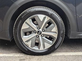 Kia Niro 64kWh First Edition Auto 5dr