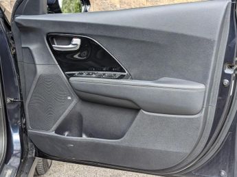 Kia Niro 64kWh First Edition Auto 5dr