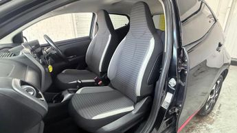 Toyota AYGO 1.0 VVT-i x-trend Funroof x-shift Euro 6 5dr