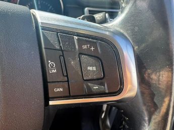Land Rover Discovery Sport 2.0 TD4 SE Tech Auto 4WD Euro 6 (s/s) 5dr