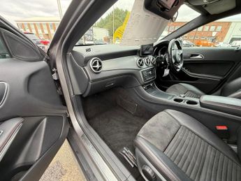 Mercedes-Benz GLA 2.1 GLA200d AMG Line 7G-DCT Euro 6 (s/s) 5dr