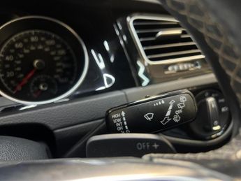 Volkswagen Golf 2.0 TDI R-Line DSG Euro 6 (s/s) 5dr