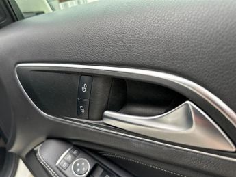 Mercedes-Benz A Class 1.6 A180 Sport (Premium) 7G-DCT Euro 6 (s/s) 5dr