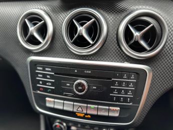 Mercedes-Benz A Class 1.6 A180 Sport (Premium) 7G-DCT Euro 6 (s/s) 5dr