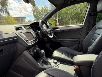 Volkswagen Tiguan 2.0 TDI BlueMotion Tech R-Line DSG 4Motion Euro 6 (s/s) 5dr