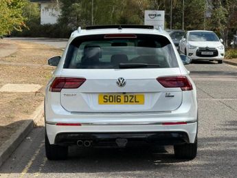 Volkswagen Tiguan 2.0 TDI BlueMotion Tech R-Line DSG 4Motion Euro 6 (s/s) 5dr