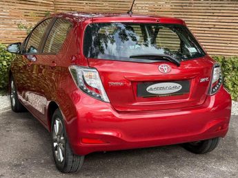 TOYOTA YARIS 1.33 Dual VVT-i Icon Plus Hatchback 5dr Petrol Multidrive S Euro