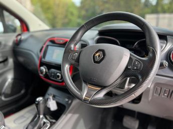Renault Captur 1.2 TCe ENERGY Signature Nav Auto Euro 6 (s/s) 5dr