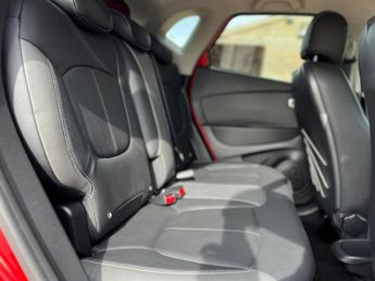 Renault Captur 1.2 TCe ENERGY Signature Nav Auto Euro 6 (s/s) 5dr