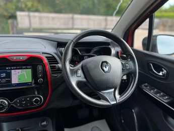 Renault Captur 1.2 TCe ENERGY Signature Nav Auto Euro 6 (s/s) 5dr