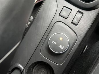 Renault Captur 1.2 TCe ENERGY Signature Nav Auto Euro 6 (s/s) 5dr