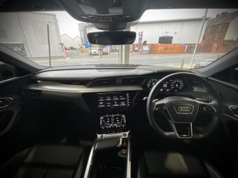 Audi E-Tron BLACK EDITION 55 QUAT